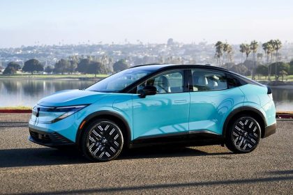 Nissan Leaf 2026 alvo de recall por problema no cinto de segurança